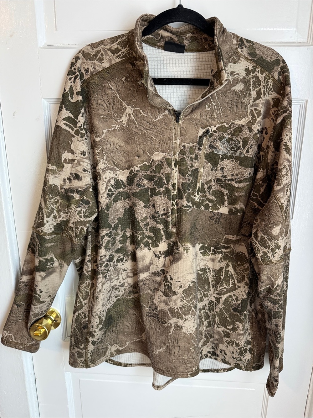 Realtree Men’s Camo Quarter-Zip Pullover — Brown & Green